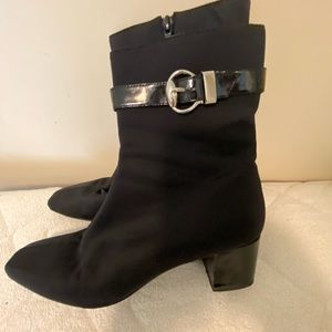 Bandolino Ankle boots size 9M textile